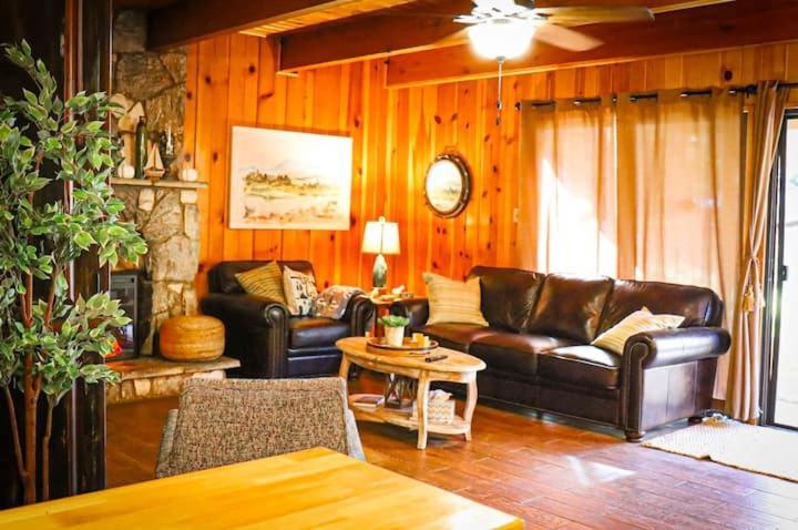 Chalet Knotty Pines *