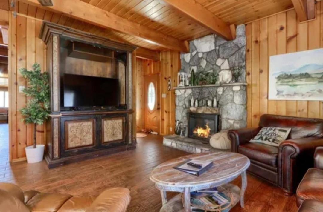 Knotty Pines Chalet *